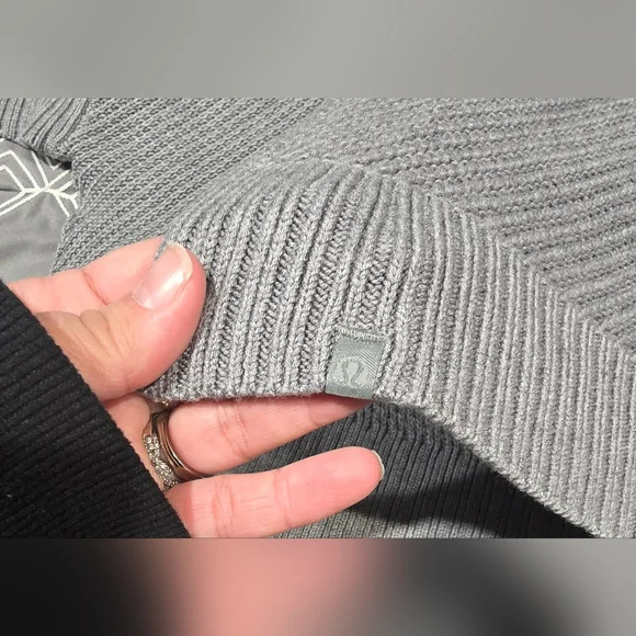 Lululemon Softer Still Wrap In Heathered Grey - Picture 6 of 9